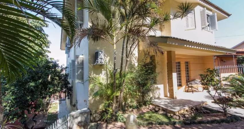 Casa para Venda - 393.58m², 4 dormitórios, sendo 2 suites, 6 vagas - Vila Assunç