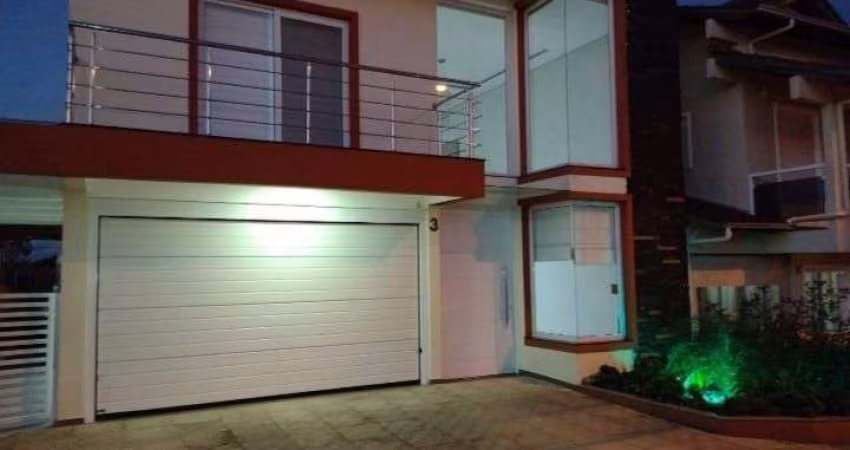 Casa em Condomínio com 4 quartos, 2 suítes, 3 banheiros , 4 vagas