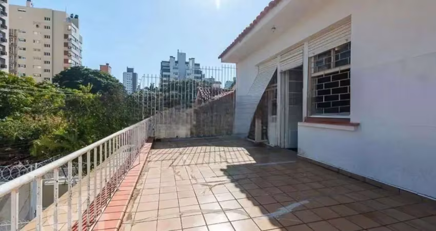 Casa 3 dormitórios à venda Petrópolis Porto Alegre/RS