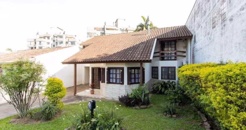 Casa 3 dormitórios à venda Camaquã Porto Alegre/RS
