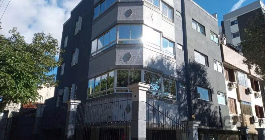 Vende prédio com 3 apartamentos, 9 dormitórios, 3 suíte, 3 salas amplas com chur
