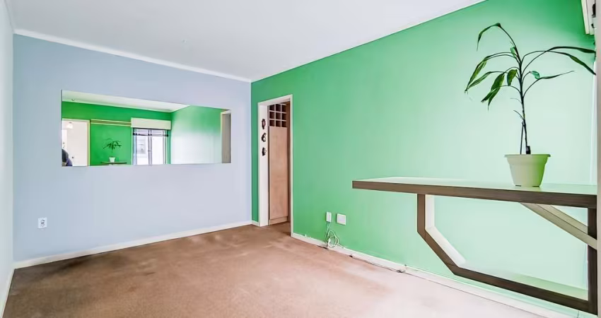 Na Rua Demétrio Ribeiro: apartamento de 1 dormitório reformado