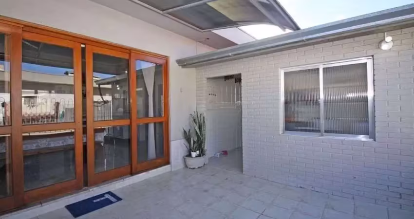 Cobertura semimobiliada com vista incrível e espaço gourmet amplo