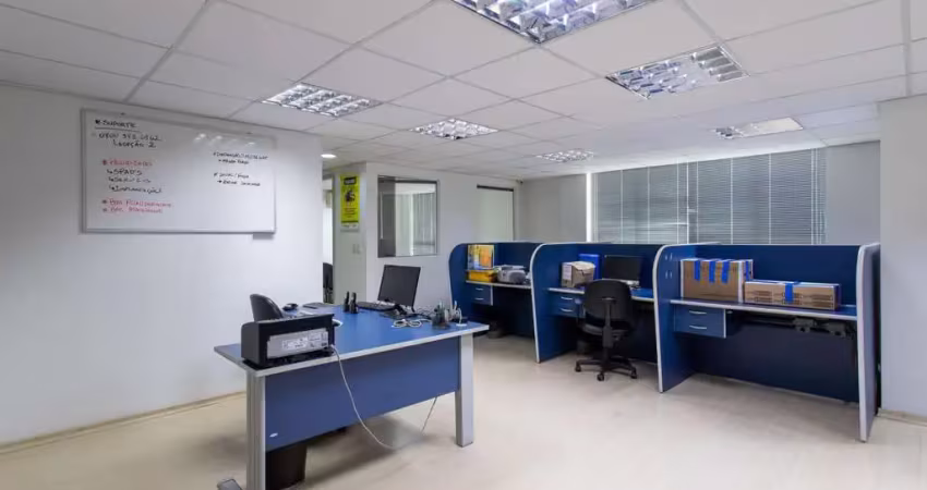 Andar inteiro mobiliado com 215 m² para até 60 pessoas
