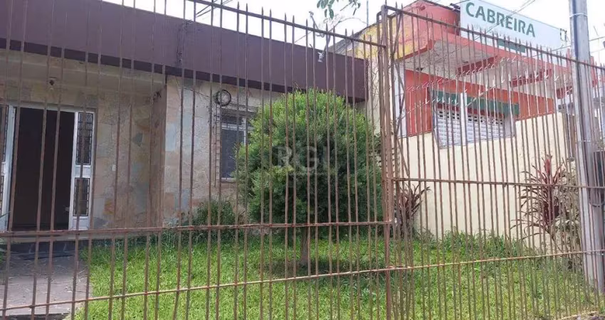 Casa  com 03 dormitórios e 01 suíte no bairro partenon porto alegre/rs