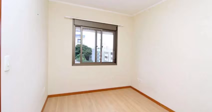 Apartamento de três dormitórios, suíte e uma vaga de garagem no bairro santana