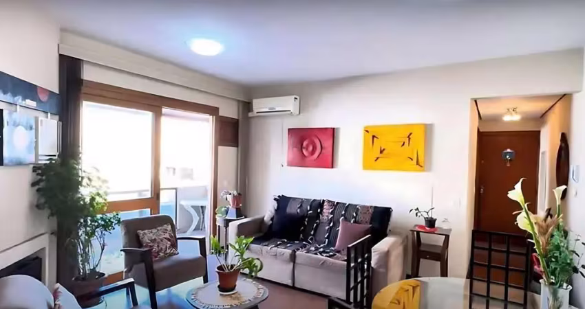 Vende-se apartamento com 3 quartos(1 suíte), sacada, churrasqueira e 1 vaga – 12