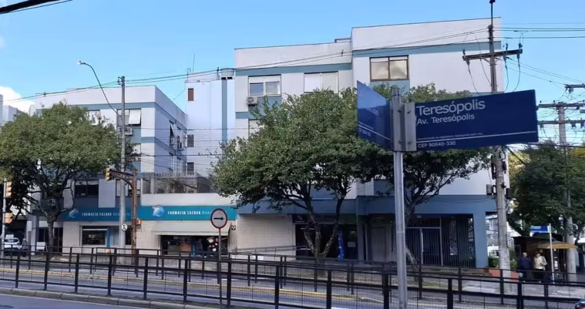 Apartamento com 3 quartos à venda na Avenida Clemenciano Barnasque, 70, Teresópolis, Porto Alegre