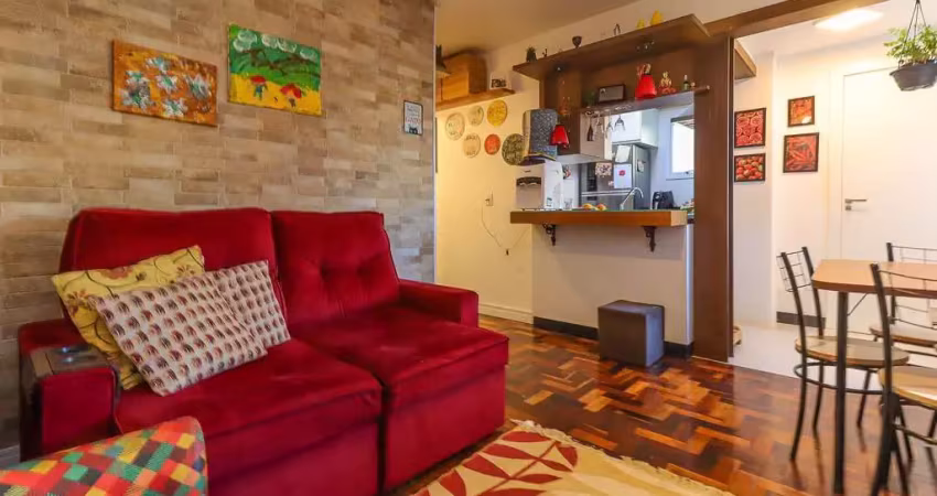 Apartamento terreo de 03 dormitórios,reformado no bairro teresópolis-porto alegr