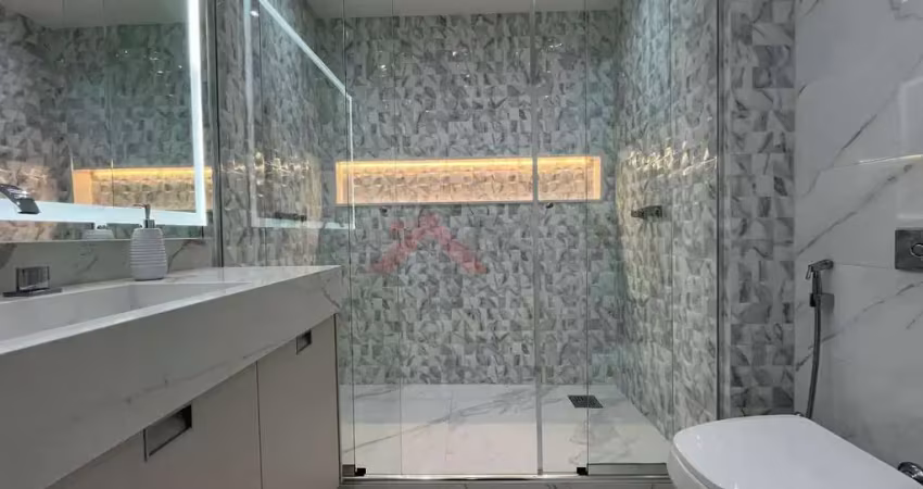 Descubra o privilégio de morar em um dos endereços mais desejados do rio de janeiro! este magnífico apartamento, situado no coração de copacabana, oferece 300m² de puro conforto e elegância no renomad