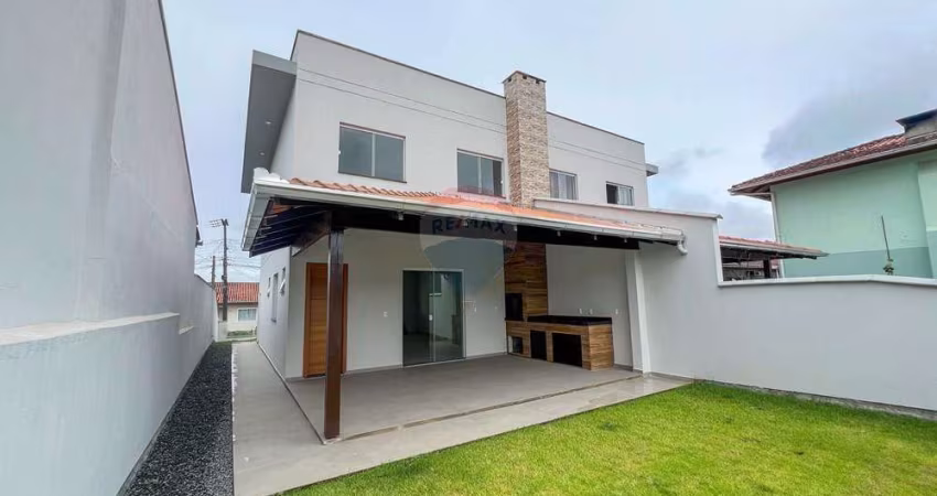 Sobrado com 1 suíte mais 2 dormitórios a venda em Indaial