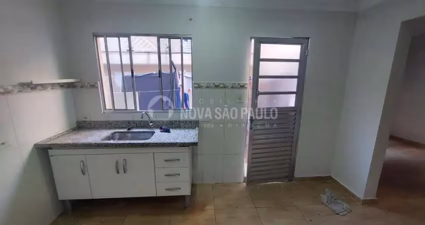 Casa com 1 quarto para alugar na Rua Araruama, 164, Centro, Diadema