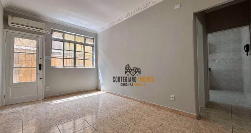 Apartamento Térreo com 2 Dormitórios à venda, 71 m² por R$ 275.000 - Macuco - Santos