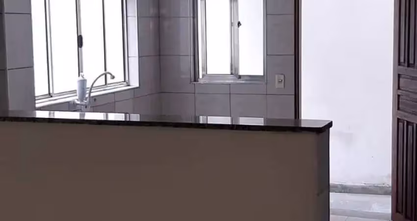 Casa com 2 quartos para alugar na Avenida Doutor Ulysses Guimarães, 275, Conceição, Diadema