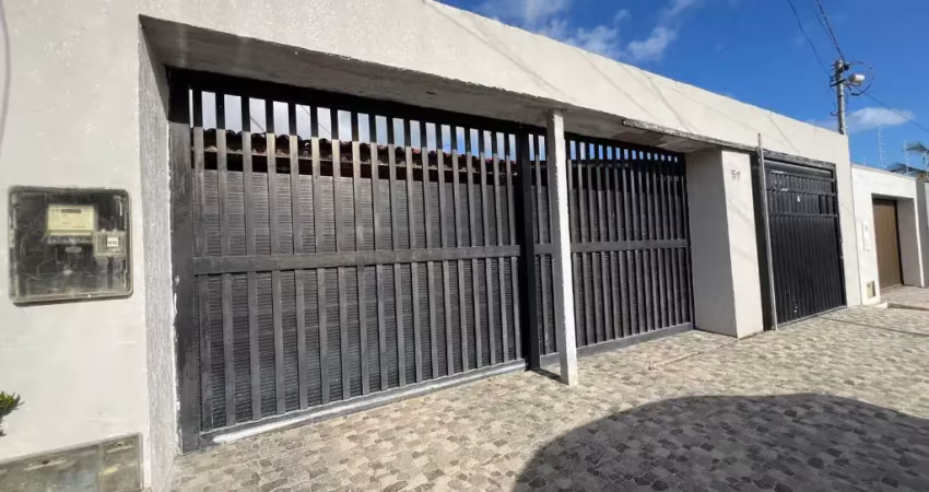 Casa na Aruana - próx. a Delicatessen Brisa Mar