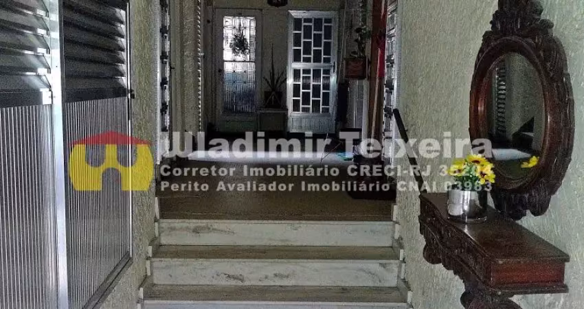Está à procura de um apartamento espaçoso e com valor do condomínio que caiba no seu bolso? achou!!!!
