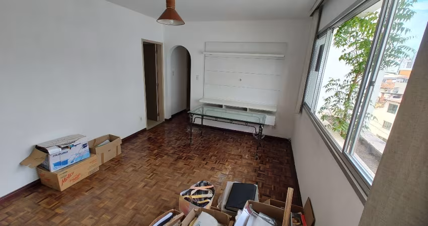 Apartamento à venda de 76m2 com 2 quartos e 1 dependência no Garcia