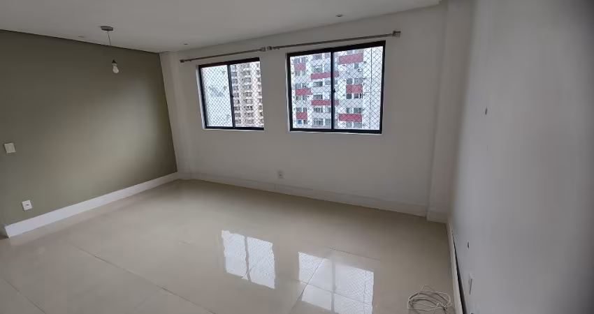 Apartamento para locação de 70 m2 com 3 quartos no Alto do Itaigara