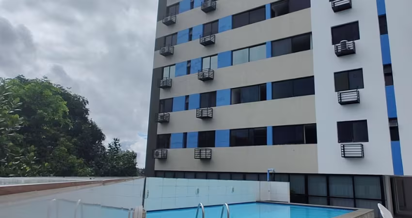Apartamento para alugar de 97 m2 com 3 quartos e dependência no Alto do Itaigara