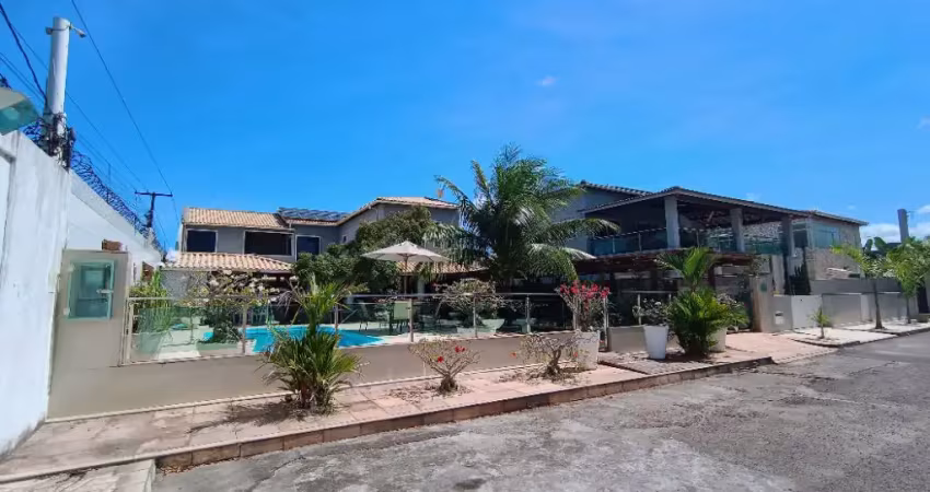 Casa à venda com 4 quartos e 4 suítes no condomínio vilas de jacuípe