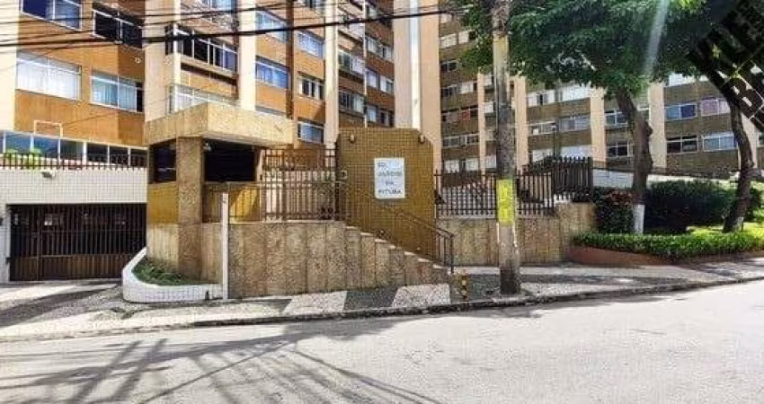 Pituba, Av. Paulo VI - Praça Marconi - 208m², 4/4 Sendo um suíte, Varanda, Nascente, 2 Vagas