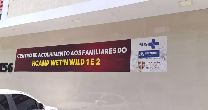 Prédio pronto para funcionar Clínica Médica, Rio Vermelho - Frente de Rua Movimentada