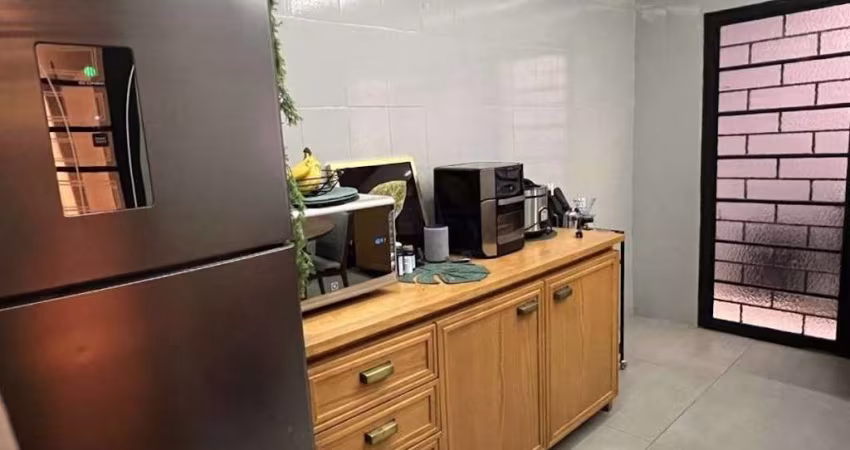 Casa para Venda em Araçatuba, Planalto, 3 dormitórios, 1 suíte, 2 banheiros, 2 vagas