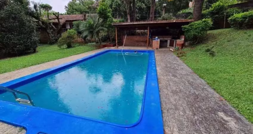 Casa para Venda em Cotia, Vila Santo Antônio, 3 dormitórios, 2 suítes, 5 banheiros, 12 vagas