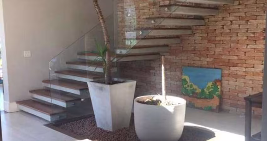 Casa para Venda em Santana de Parnaíba, Tamboré