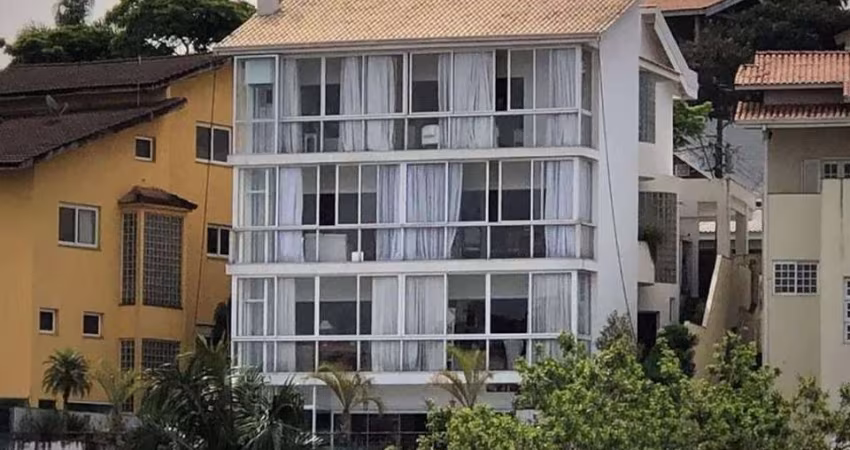 Sobrado para Venda em Cotia, São Paulo II