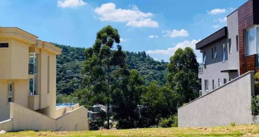 Terreno para Venda em Santana de Parnaíba, Tamboré