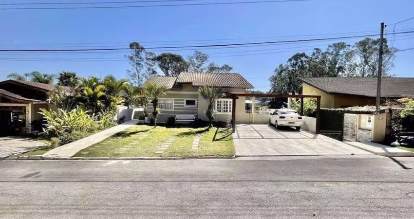Sobrado para Venda em Jandira, Jardim do Golf I, 5 dormitórios, 4 suítes, 6 banheiros, 6 vagas