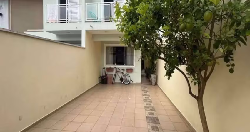 Casa à venda na Paratinga, 158, Chácara Canta Galo, Cotia