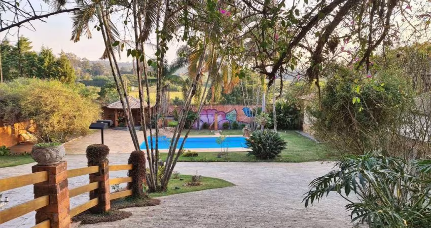 Casa para Venda em Cotia, Parque Dom Henrique, 5 dormitórios, 3 suítes, 5 banheiros, 4 vagas