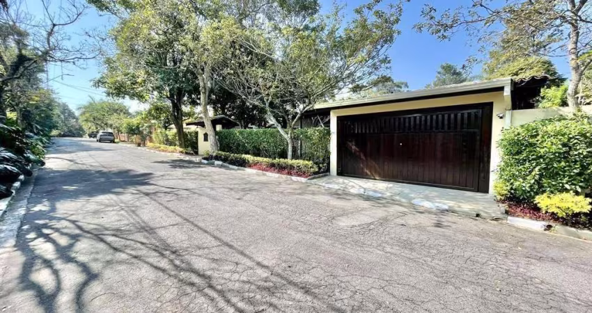 Casa para Venda em Carapicuíba, Parque Primavera, 3 dormitórios, 3 suítes, 4 banheiros, 2 vagas