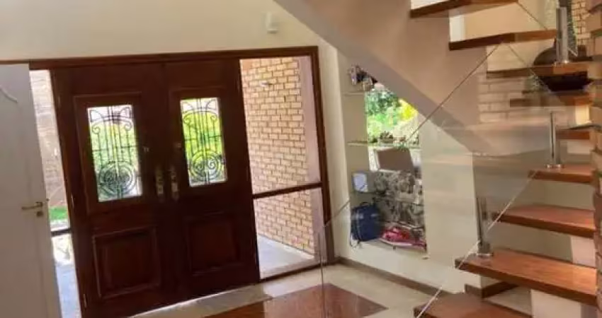 Sobrado para Venda em Jandira, Nova Higienópolis, 3 dormitórios, 1 suíte, 5 banheiros, 4 vagas