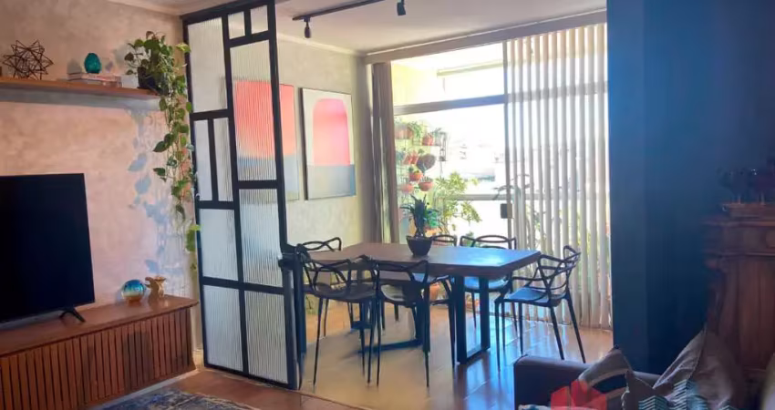 More bem localizado! apartamento com 2 dormitórios, sacada e 2 vagas na eugênio trevisan