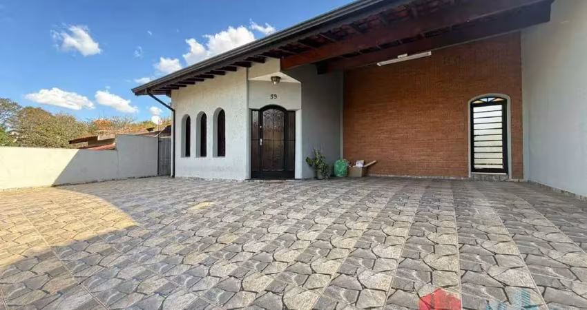 Casa à venda com 3 quartos sendo 1 suíte, 4 vagas. residencial aquarios - vinhedo/sp