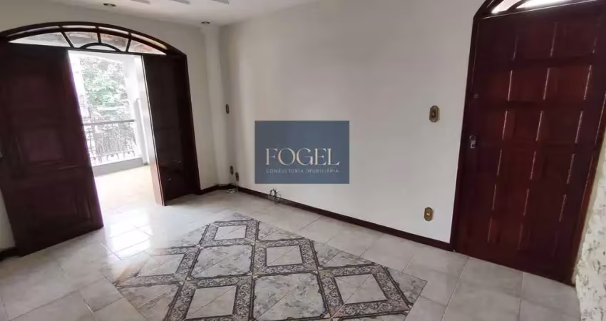 Santa Terezinha (Área Central do Bairro) - Casa 3/4 - Cômodos Amplos - Mezanino - 2 Vagas