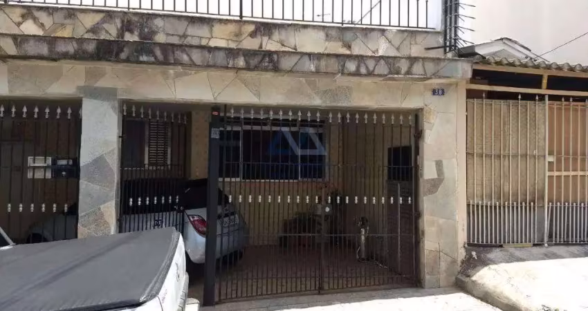 Casa com 3 Dormitórios, Edícula e 2 Vagas – Vila Guarani (Zona Sul)