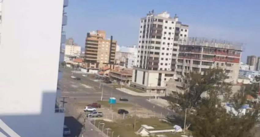 Excelente apartamento com vista permanente para o rio.