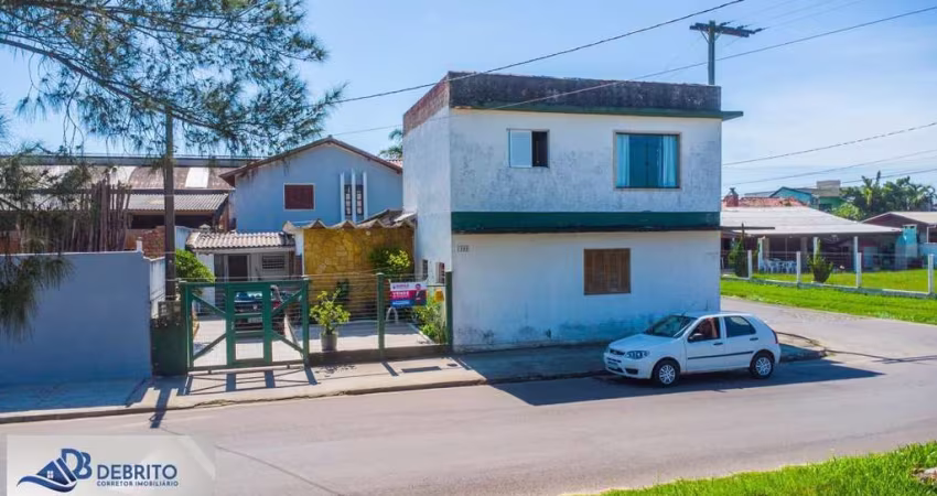 Casa para Venda em Tramandaí, Centro, 3 dormitórios, 2 banheiros, 2 vagas