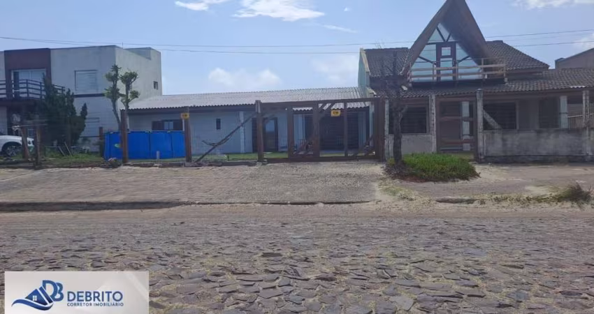 Casa para Venda em Tramandaí, Nova Tramandaí, 4 dormitórios, 2 banheiros, 1 vaga