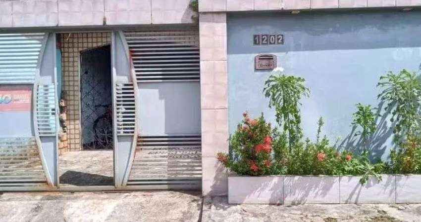 Vendo Casa na Cidade Nova 6 - Com 3 Quartos, sendo 1 Suíte - Somente à vista