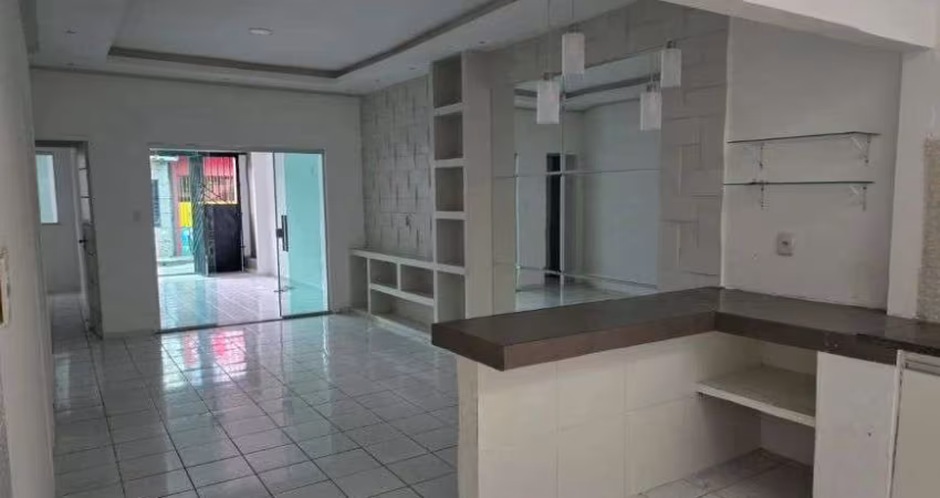 Vendo Casa no Bairro do Maracangalha - Somente à vista - 3 Quartos, sendo 1 Suíte