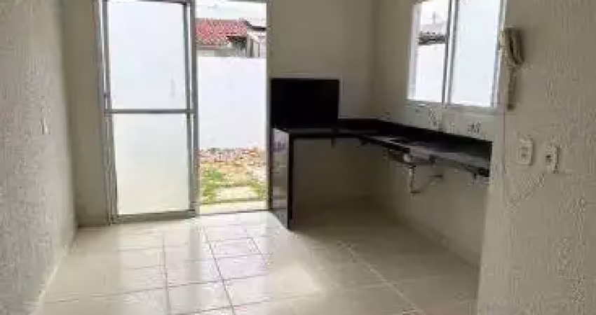Vendo Casa no Condomínio Ilhas do Pará - Com Quintal - 2 Quartos - Pode financiar