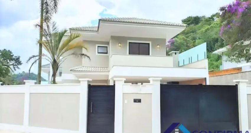 Casa 1ª locação 170m², 3Qtºs (1Ste Master), Terreno 270m², Garagem, espaço Gourmet, Comary.