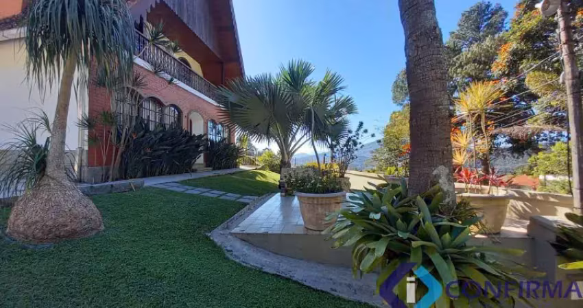 Casa com excelente localização