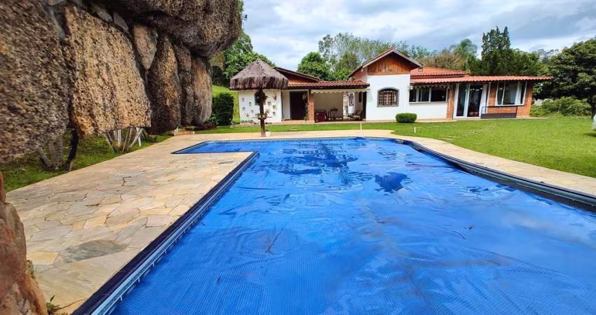 Chácara com 4 dormitórios à venda, 37000 m² por R$ 1.750.000,00 - Serra Negra - Bom Jesus dos Perdões/SP