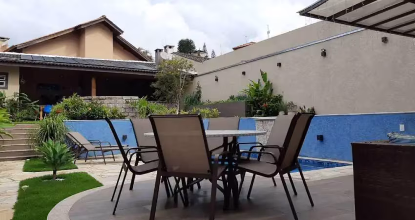 Casa com 4 dormitórios à venda, 297 m² por R$ 1.550.000,00 - Vila Thais - Atibaia/SP